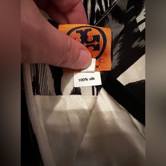 Tory Burch Silk Geometric Black & Whit Dress - Size 6 - Picture 6 of 7